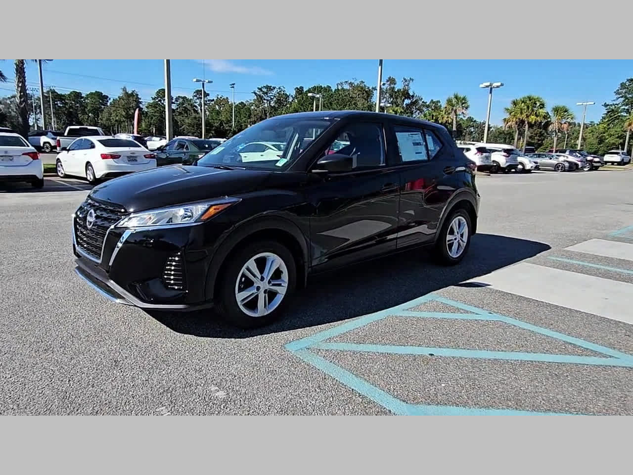 New 2025 Nissan Kicks Play S image 22