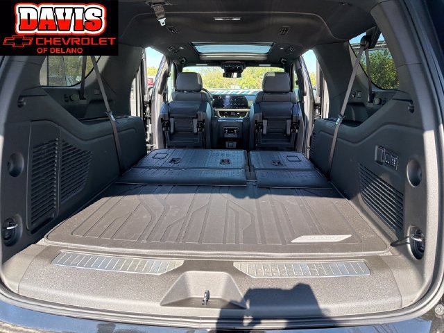 New 2027 Chevrolet Suburban RST w/ Comfort Package AWD/4WD image 20