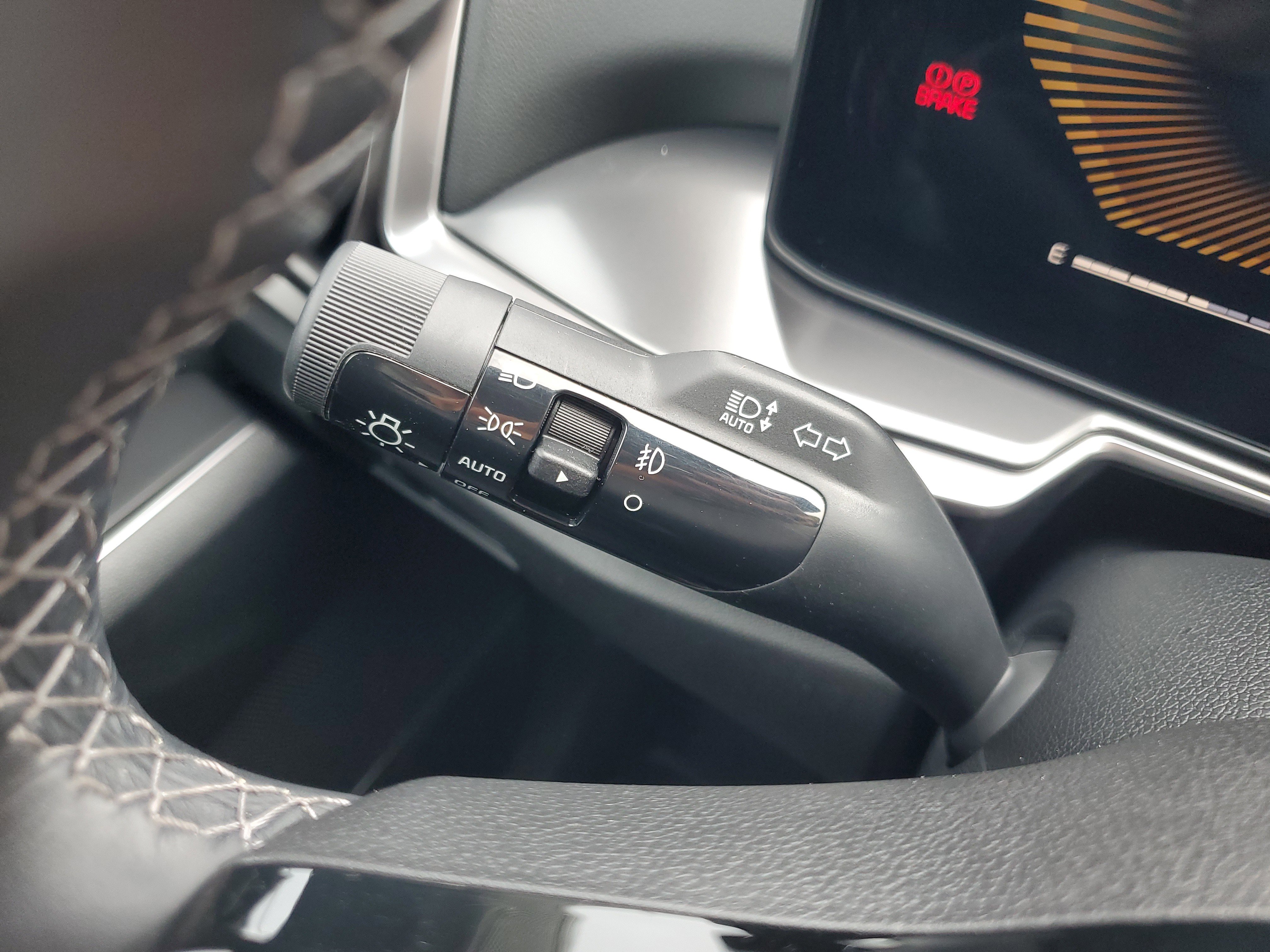 Certified 2025 Kia Sorento EX w/ Panoramic Sunroof Package image 31