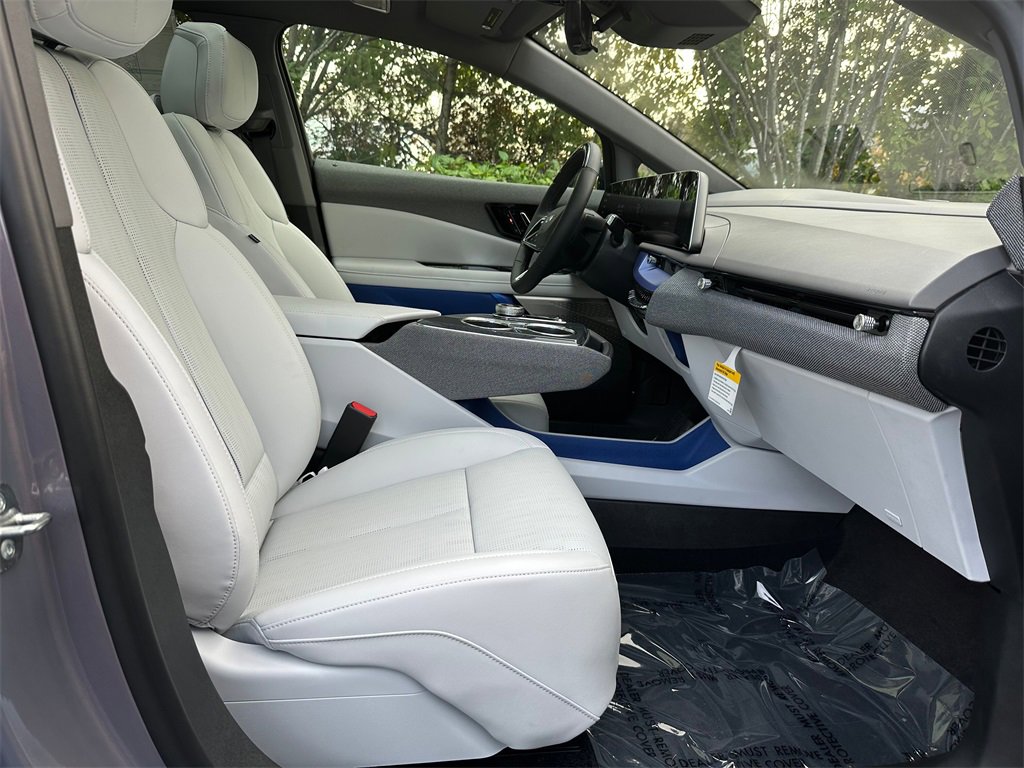 New 2026 Cadillac Optiq Luxury 2 image 10