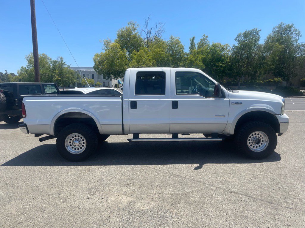 Used 2006 Ford F350 Lariat image 6