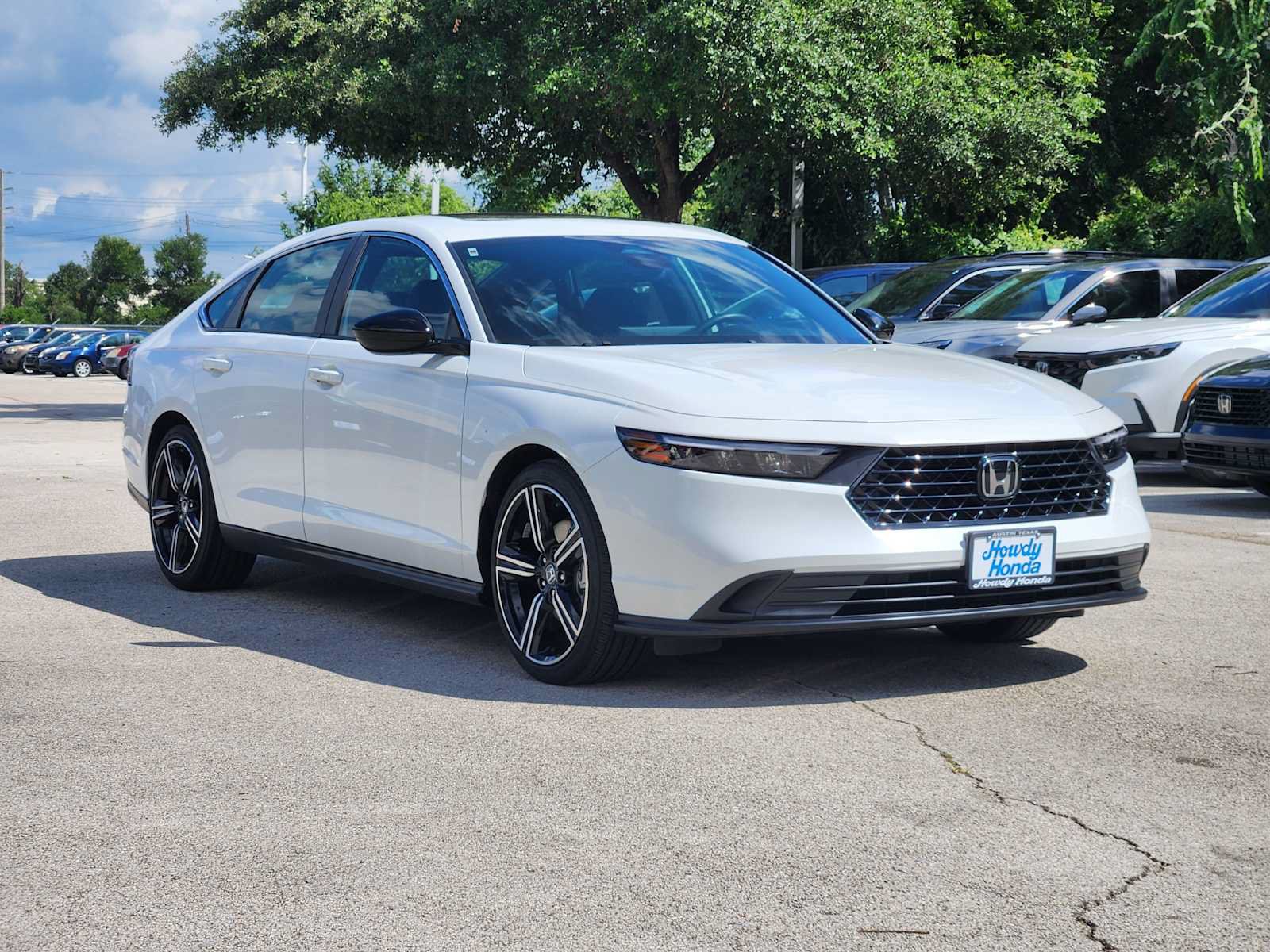 Used 2025 Honda Accord Sport image 3