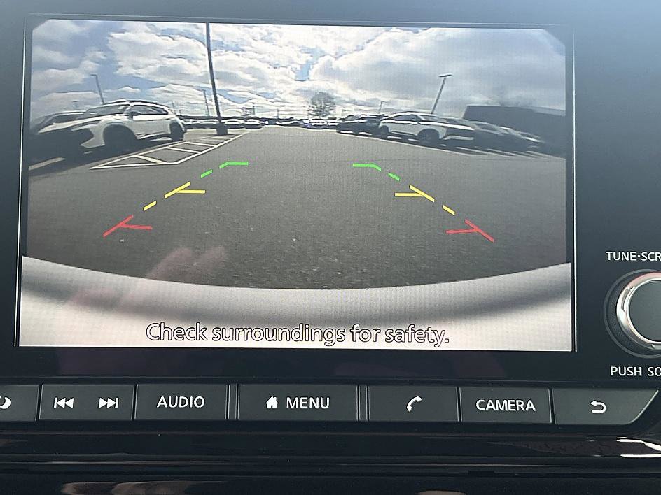 Certified 2025 Nissan Pathfinder SV image 25