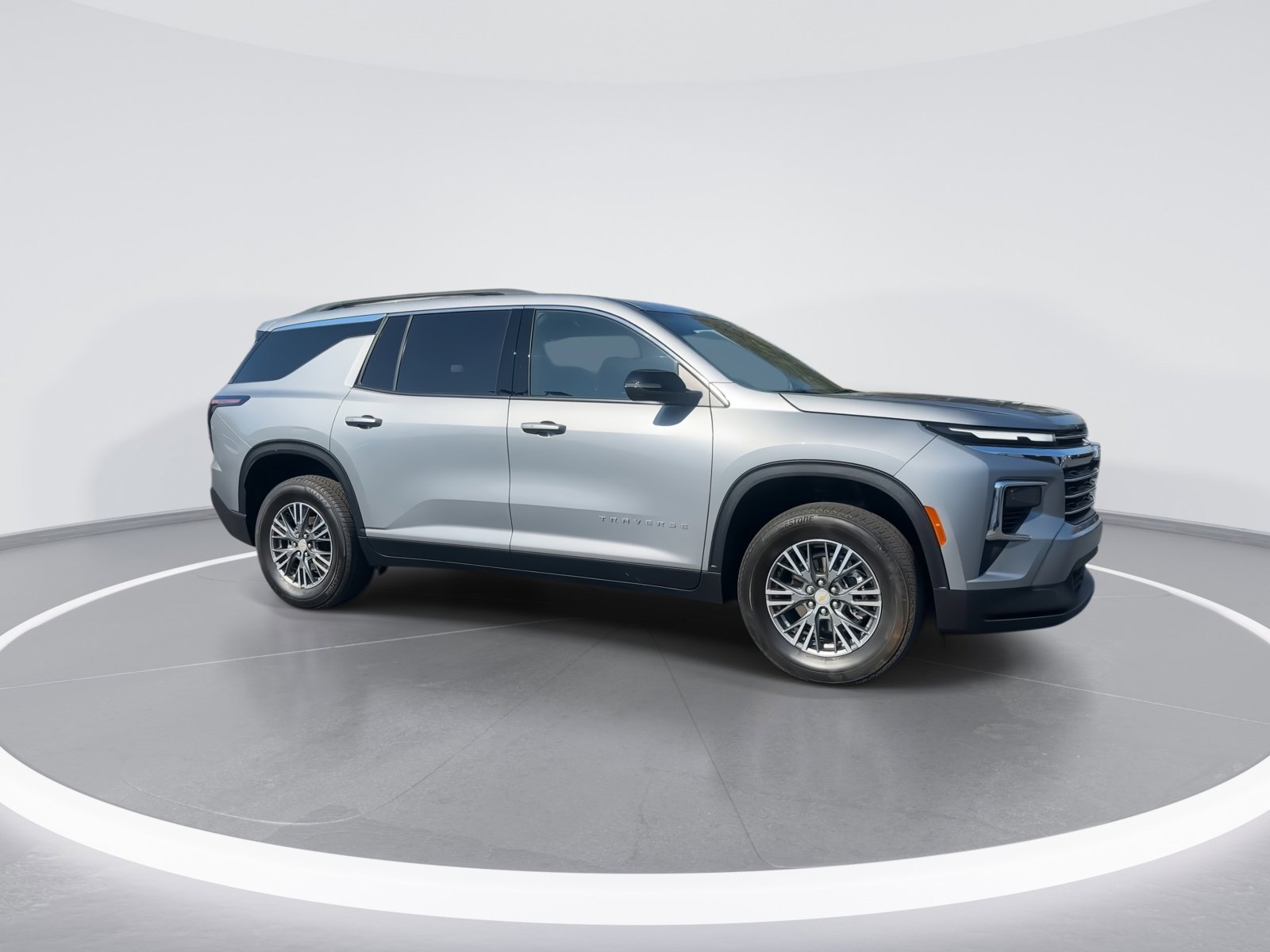 Certified 2025 Chevrolet Traverse LT image 2