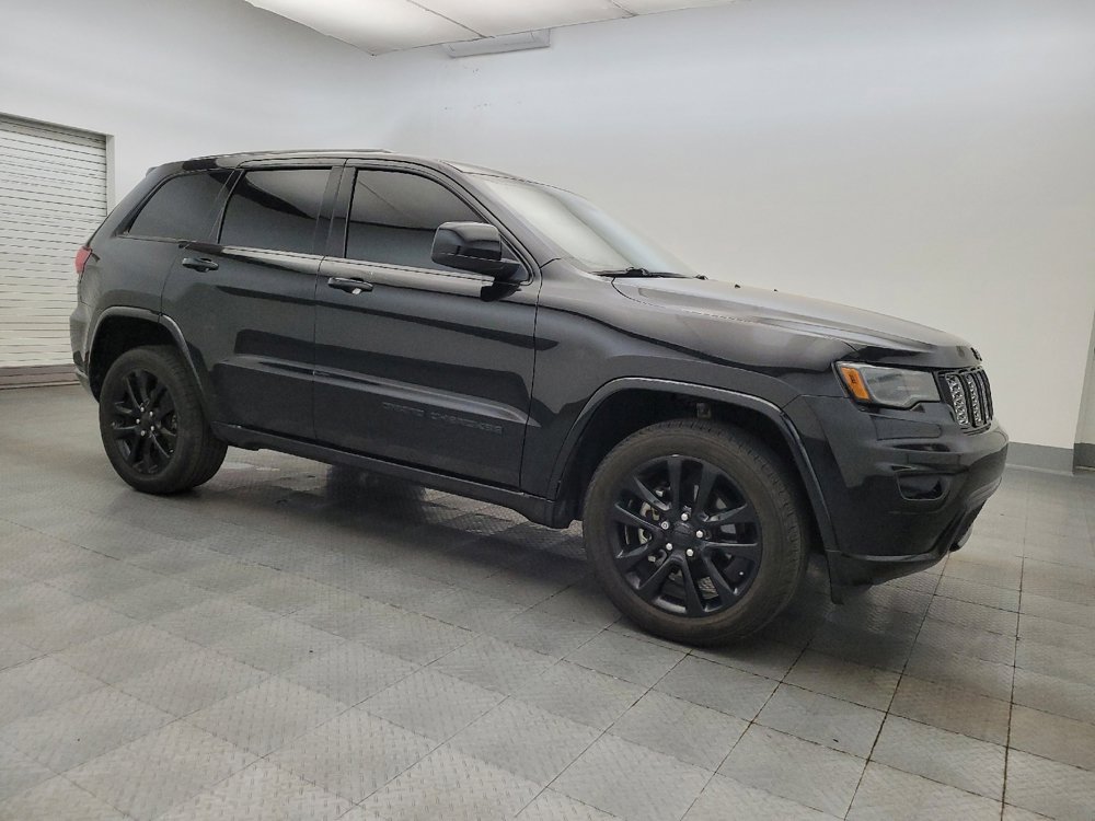 Used 2020 Jeep Grand Cherokee Altitude image 11
