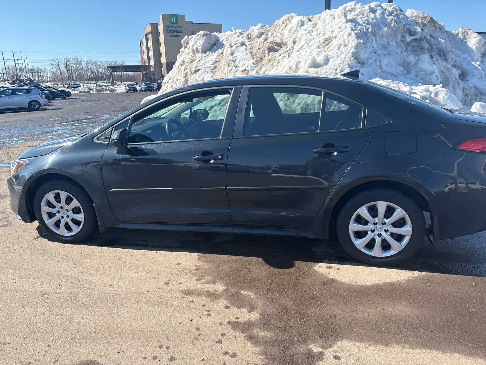Used 2022 Toyota Corolla LE image 8