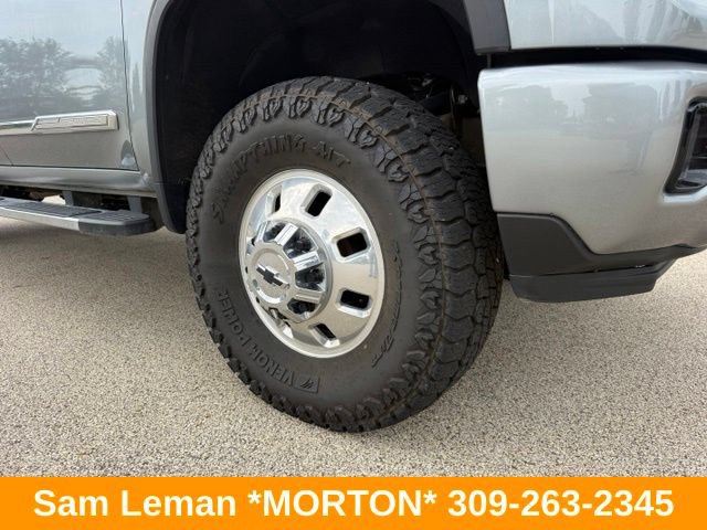 Used 2024 Chevrolet Silverado 3500 High Country w/ High Country Premium Package AWD/4WD image 4