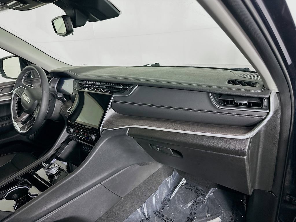 Certified 2023 Jeep Grand Cherokee Limited image 41