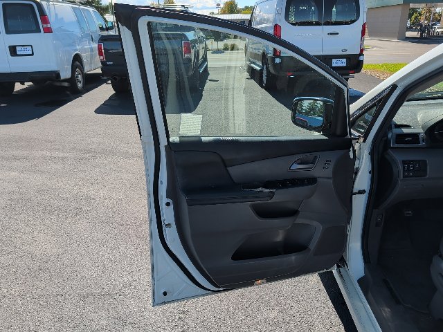 Used 2013 Honda Odyssey Touring image 37