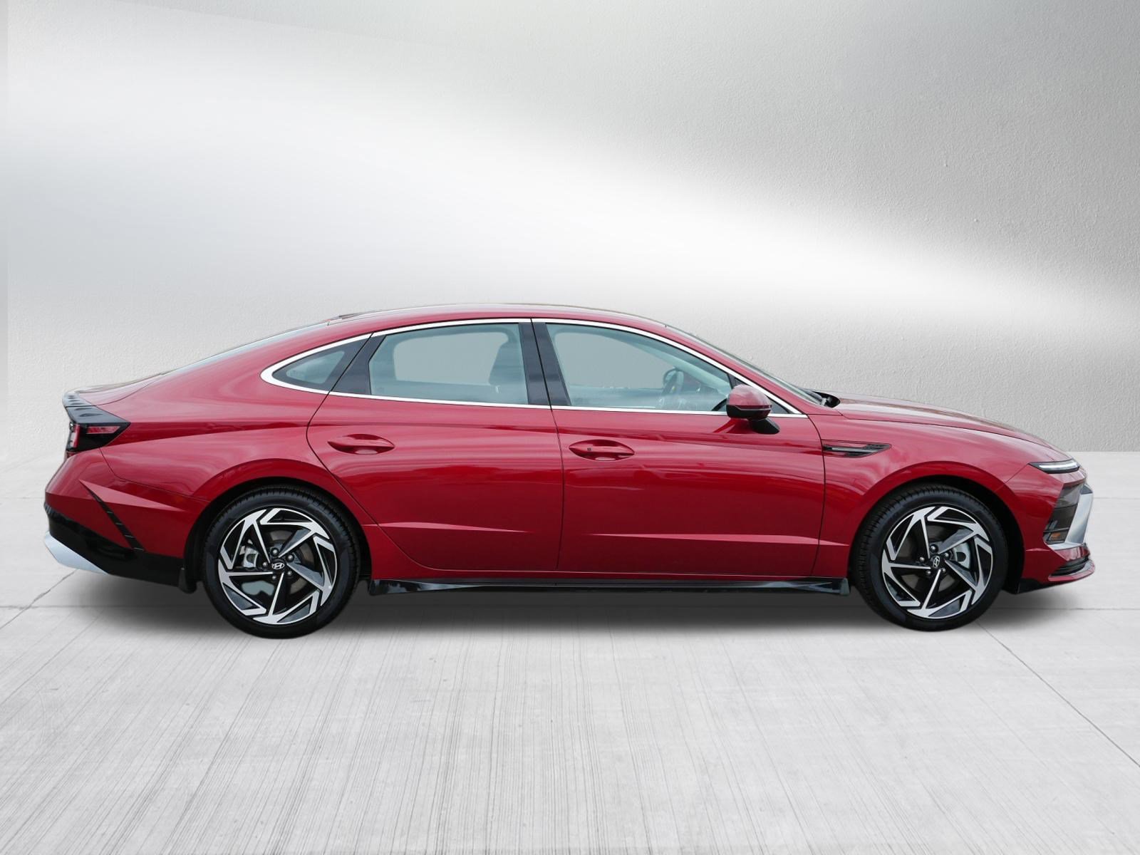 Certified 2026 Hyundai Sonata SEL AWD/4WD image 8