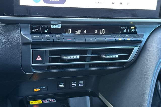 Used 2025 Toyota Camry XSE FWD image 16