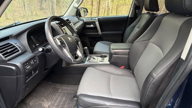 Used 2021 Toyota 4Runner SR5 Premium w/ Moonroof Package AWD/4WD image 5