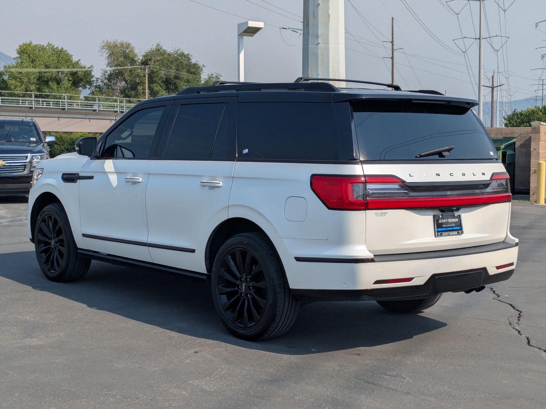 Used 2021 Lincoln Navigator Reserve AWD/4WD image 4