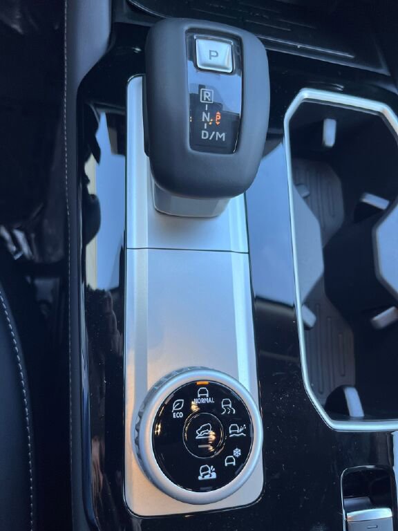 New 2025 Mitsubishi Outlander SE image 21