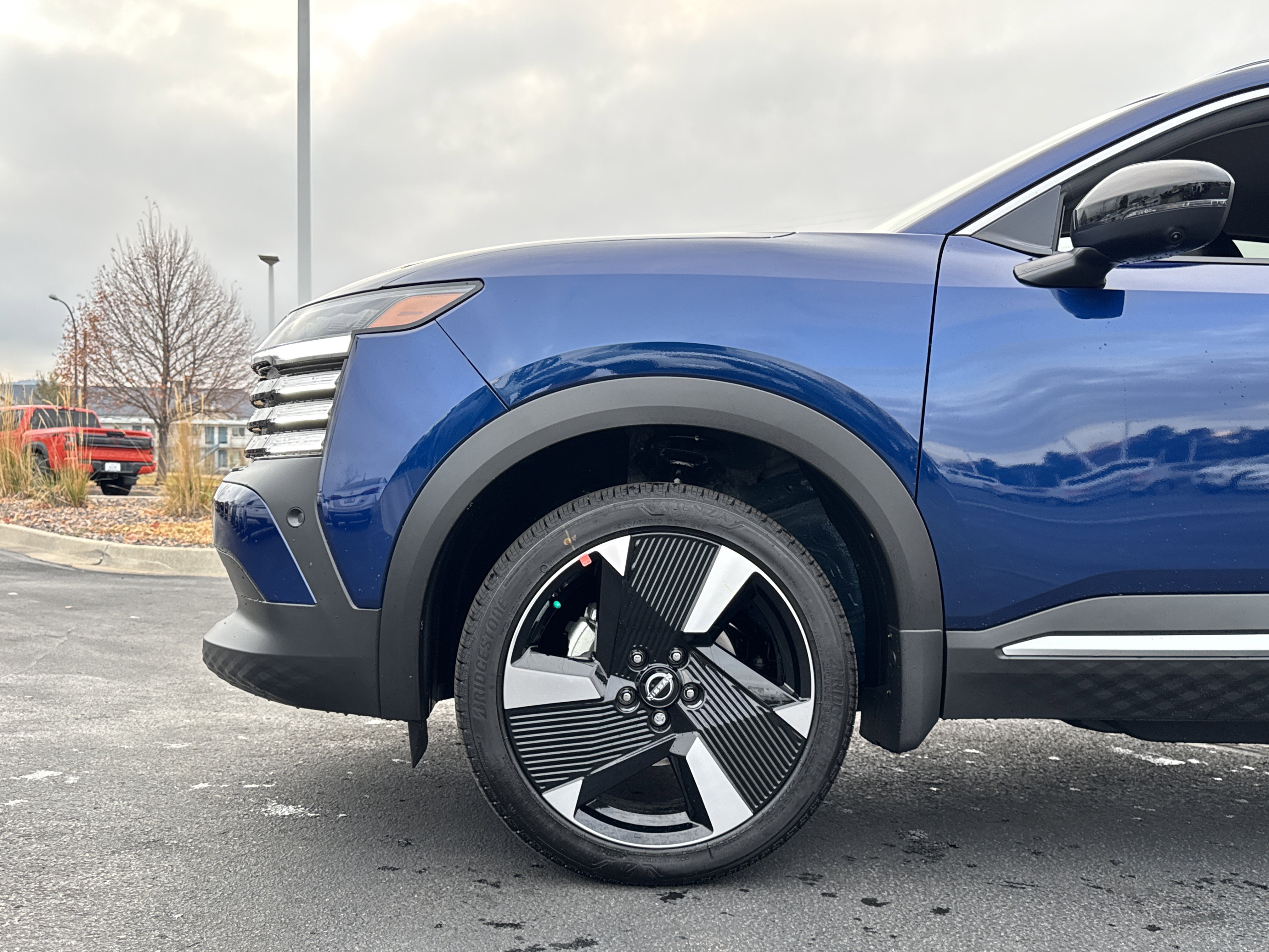 New 2026 Nissan Kicks SR w/ Cold Weather Package AWD/4WD image 8