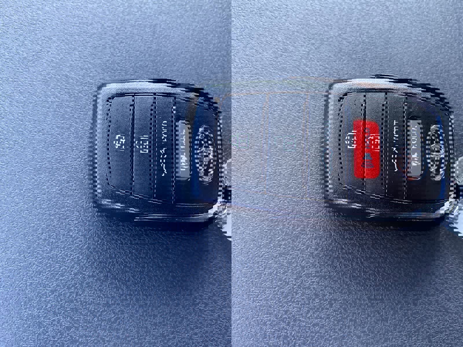 Used 2025 Toyota Camry SE image 34