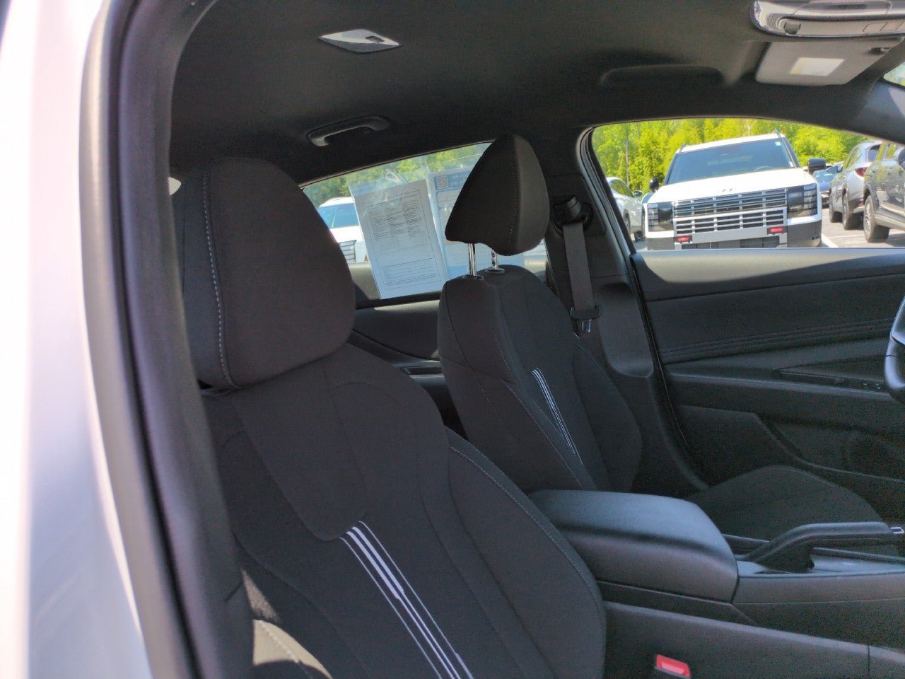 Used 2025 Hyundai Elantra Sport FWD image 28