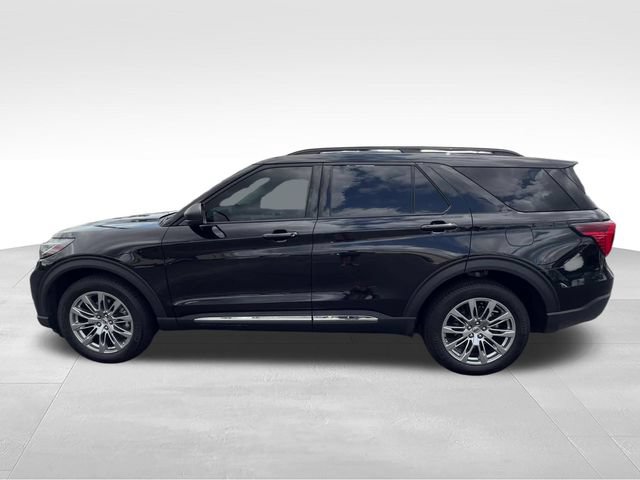 Used 2025 Ford Explorer Active w/ Active Comfort Package AWD/4WD image 3
