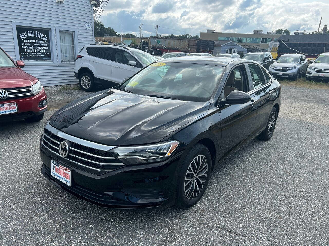 Used 2019 Volkswagen Jetta SE w/ Cold Weather Package image 3