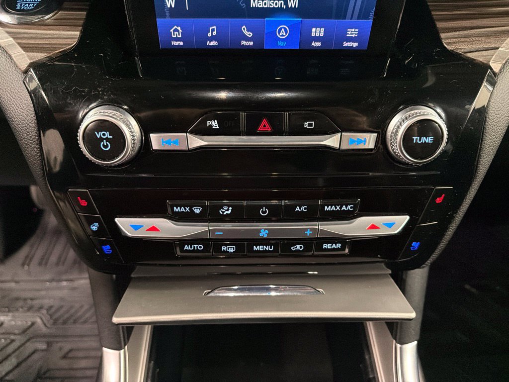 Certified 2022 Ford Explorer Limited w/ Limited Technology Package AWD/4WD image 14