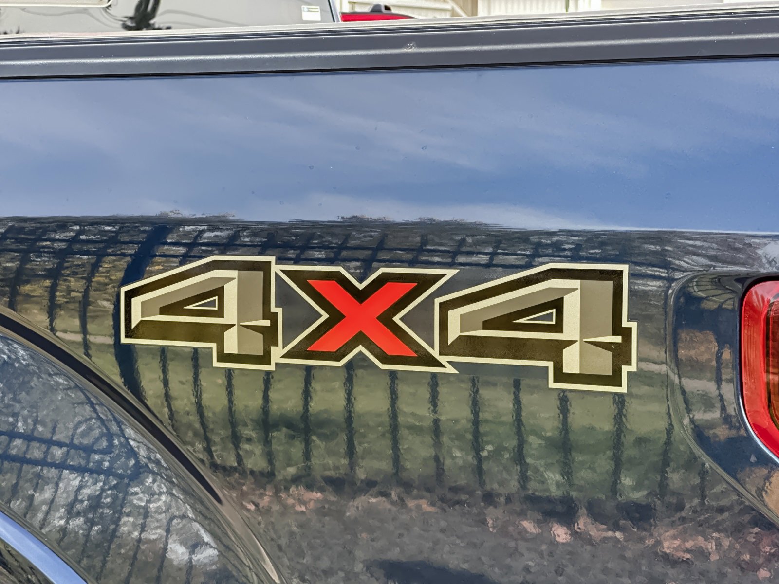 Used 2020 Ford F150 Lariat w/ Equipment Group 502A Luxury image 27