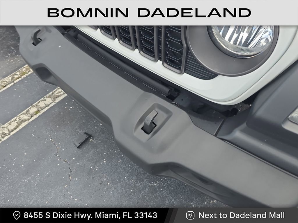 Used 2024 Jeep Wrangler Sport image 11