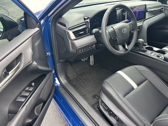 Used 2026 Toyota Camry SE w/ Multimedia Upgrade Package FWD image 10
