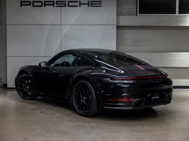 Used 2024 Porsche 911 Carrera 4S image 3