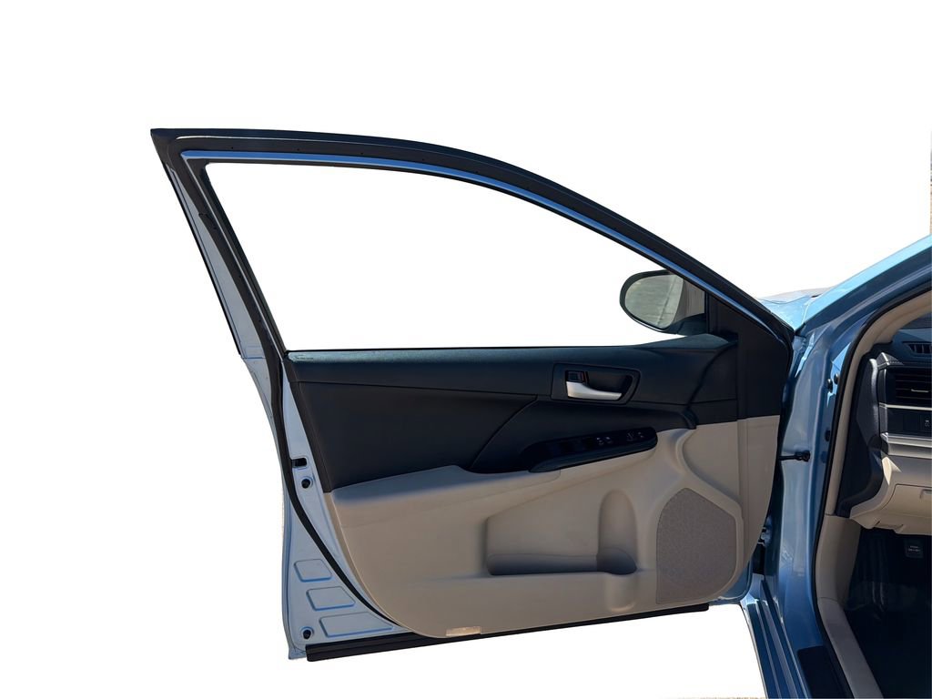 Used 2013 Toyota Camry LE image 20