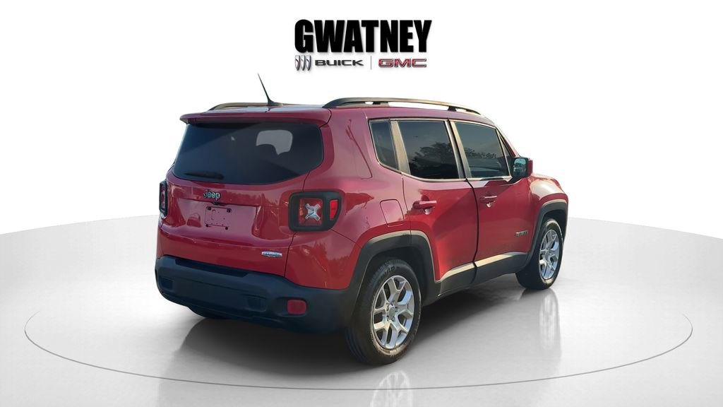 Used 2017 Jeep Renegade Latitude image 3