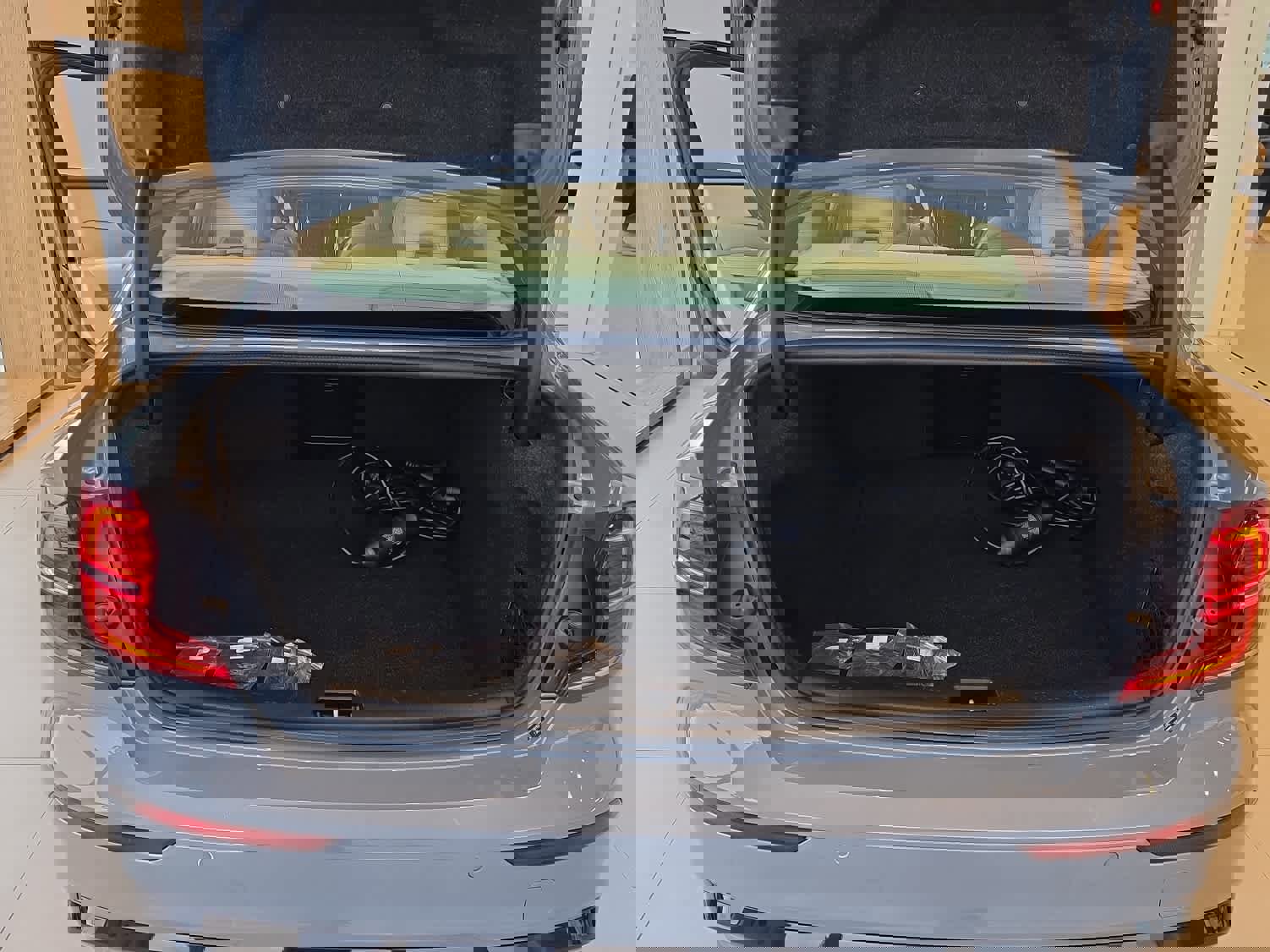 Used 2024 Volvo S60 T8 Plus w/ Climate Package AWD/4WD image 21