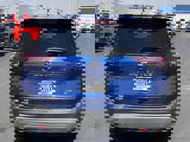 Used 2023 Nissan Rogue SV image 4