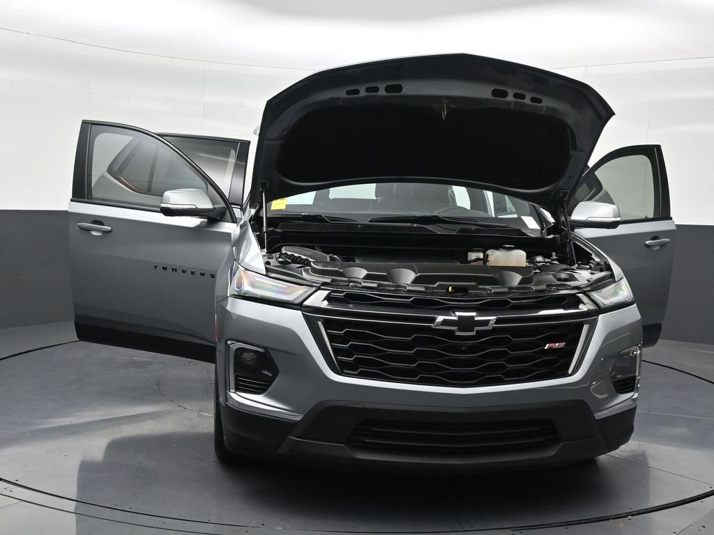 Used 2023 Chevrolet Traverse RS image 38