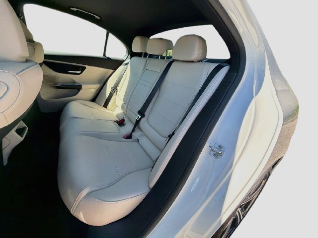 Used 2025 Mercedes-Benz C 300 Sedan image 19