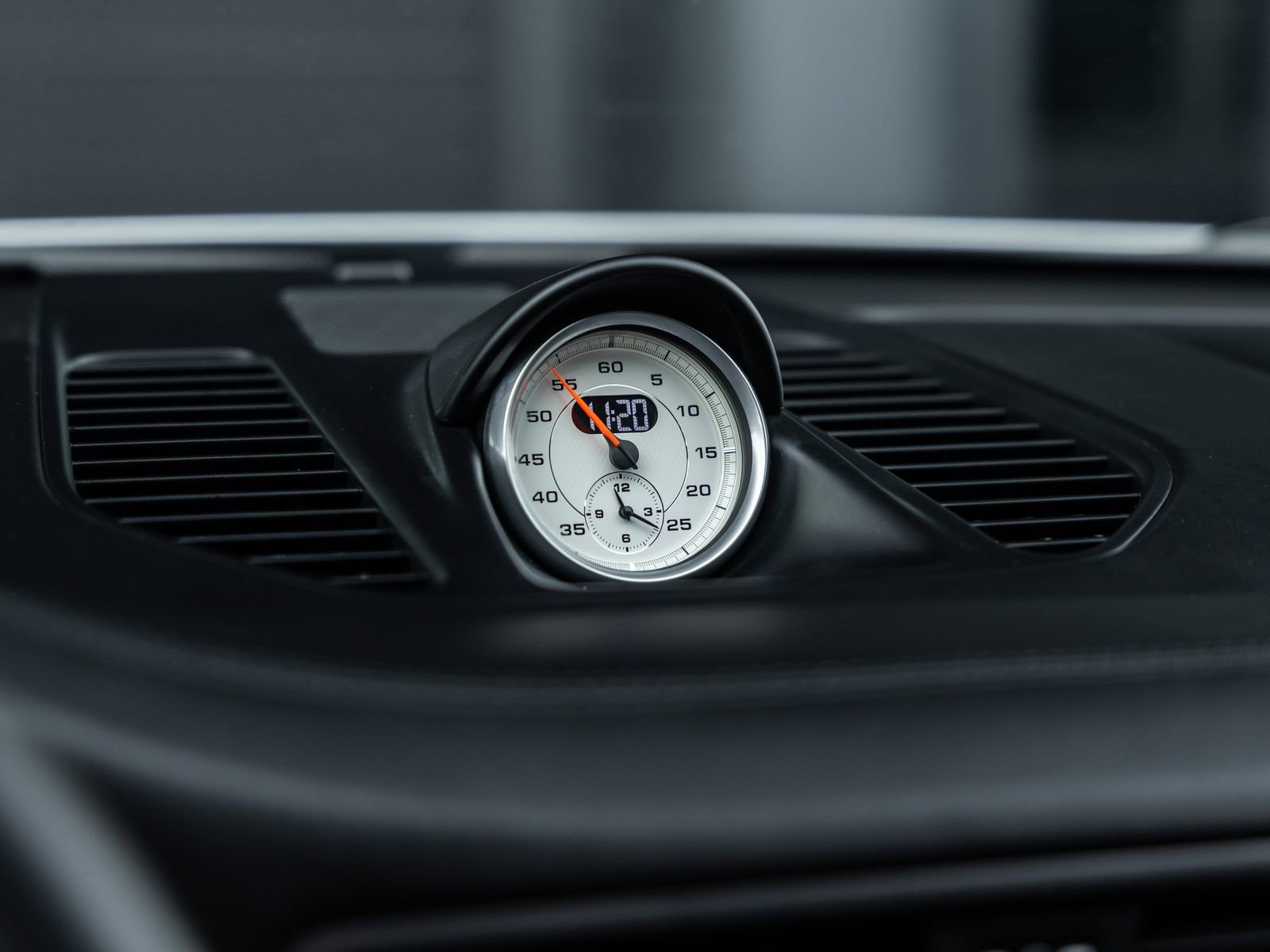 Used 2016 Porsche 911 Carrera GTS RWD image 40