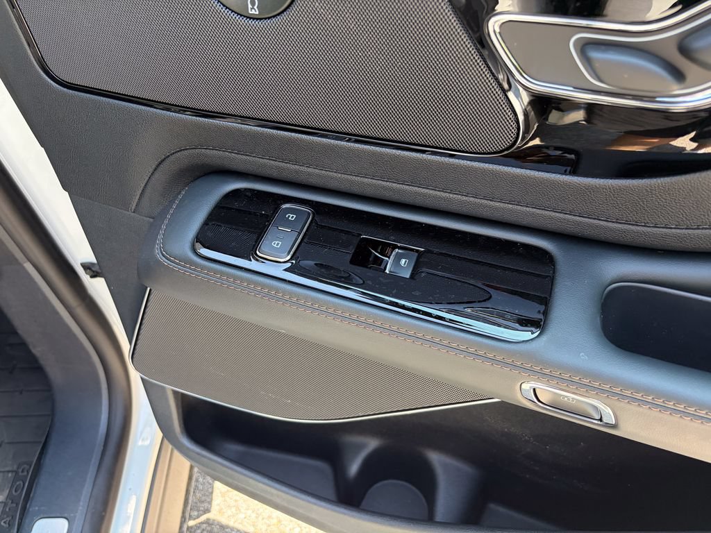 New 2026 Lincoln Aviator AWD image 31