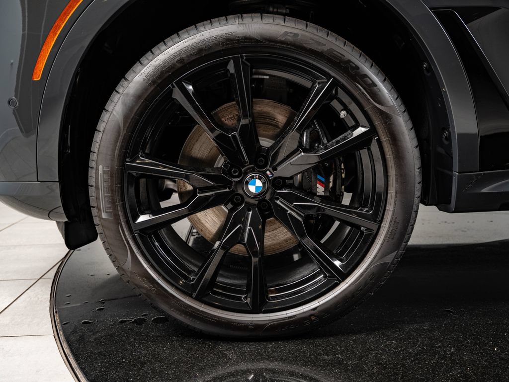 New 2027 BMW X7 xDrive40i w/ M Sport Package AWD/4WD image 13