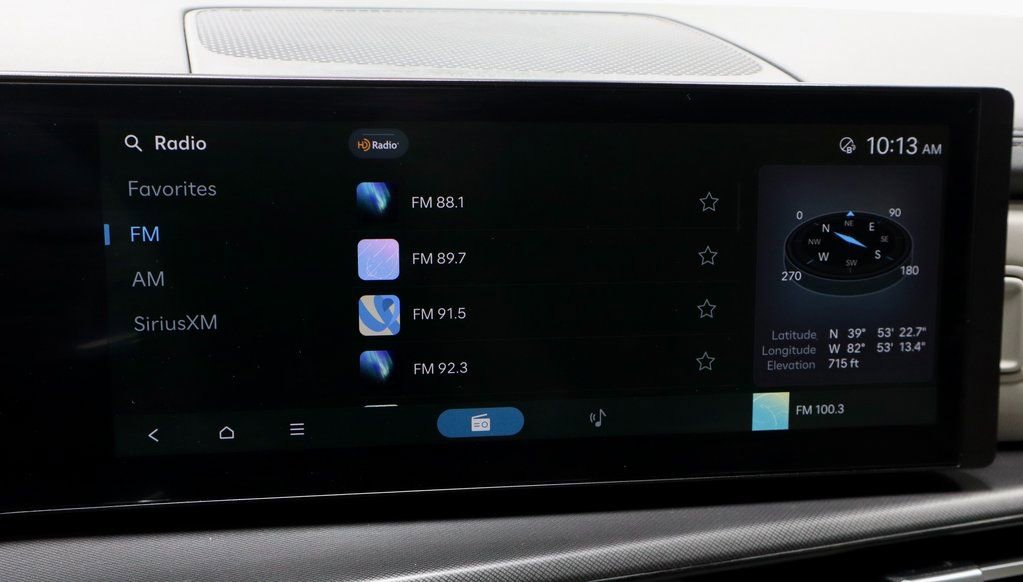 Certified 2025 Hyundai Santa Fe SEL image 2