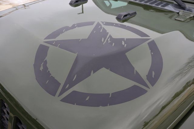 Used 2022 Jeep Gladiator Sport image 7