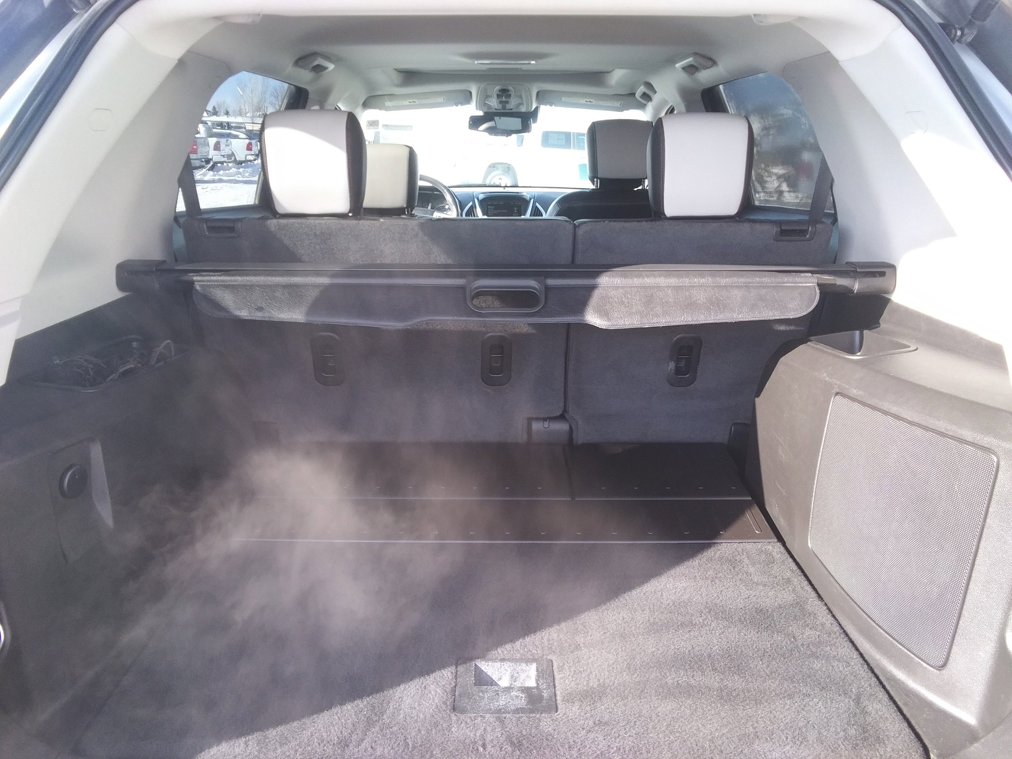 Used 2015 GMC Terrain SLT w/ Cargo Package image 8