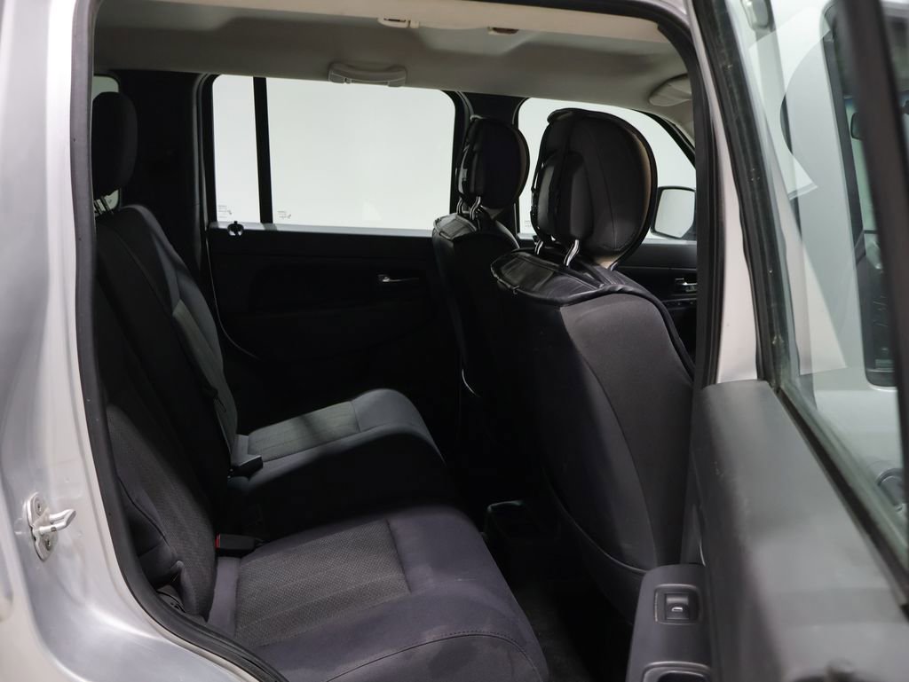 Used 2011 Jeep Liberty Sport AWD/4WD image 20