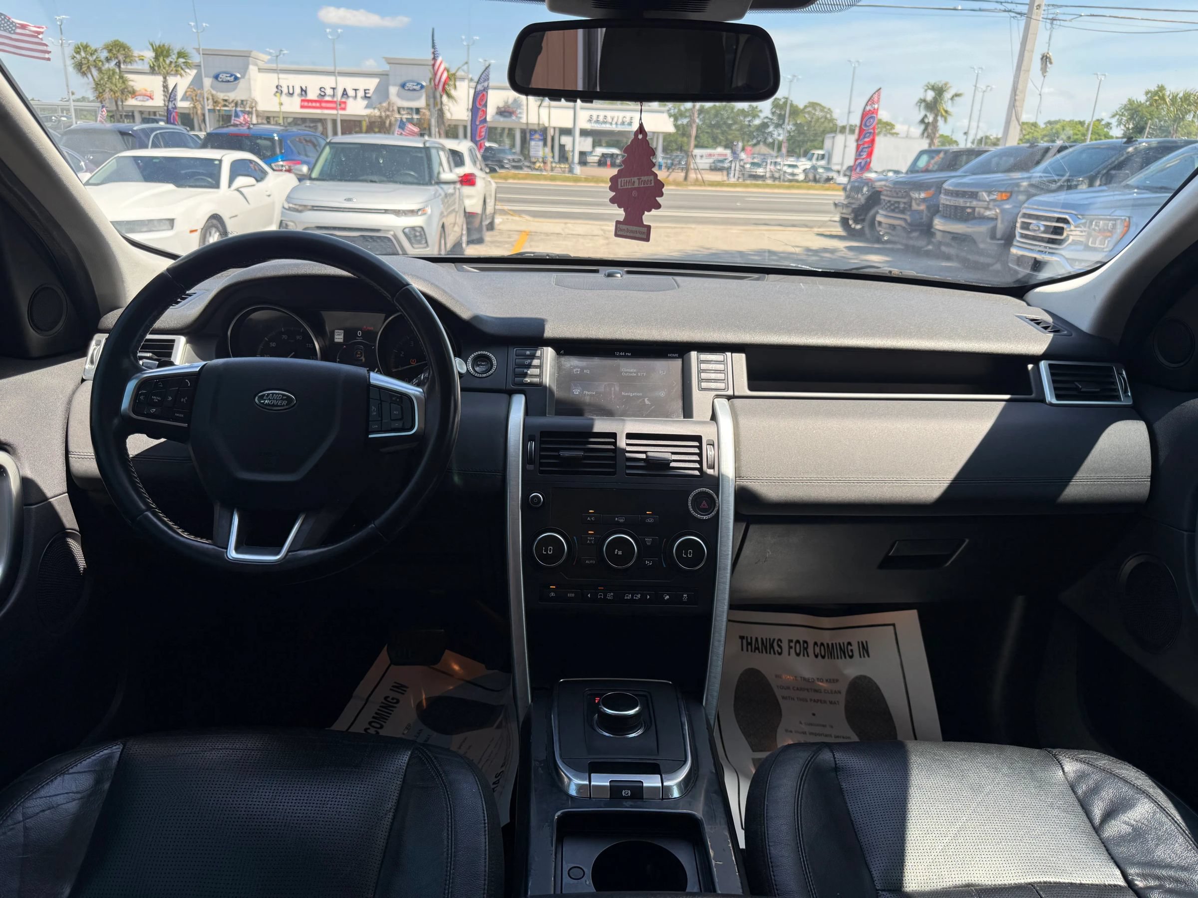 Used 2017 Land Rover Discovery Sport HSE AWD/4WD image 10