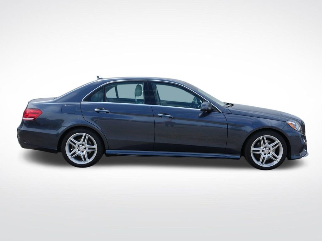 Used 2014 Mercedes-Benz E 350 4MATIC Sedan image 2