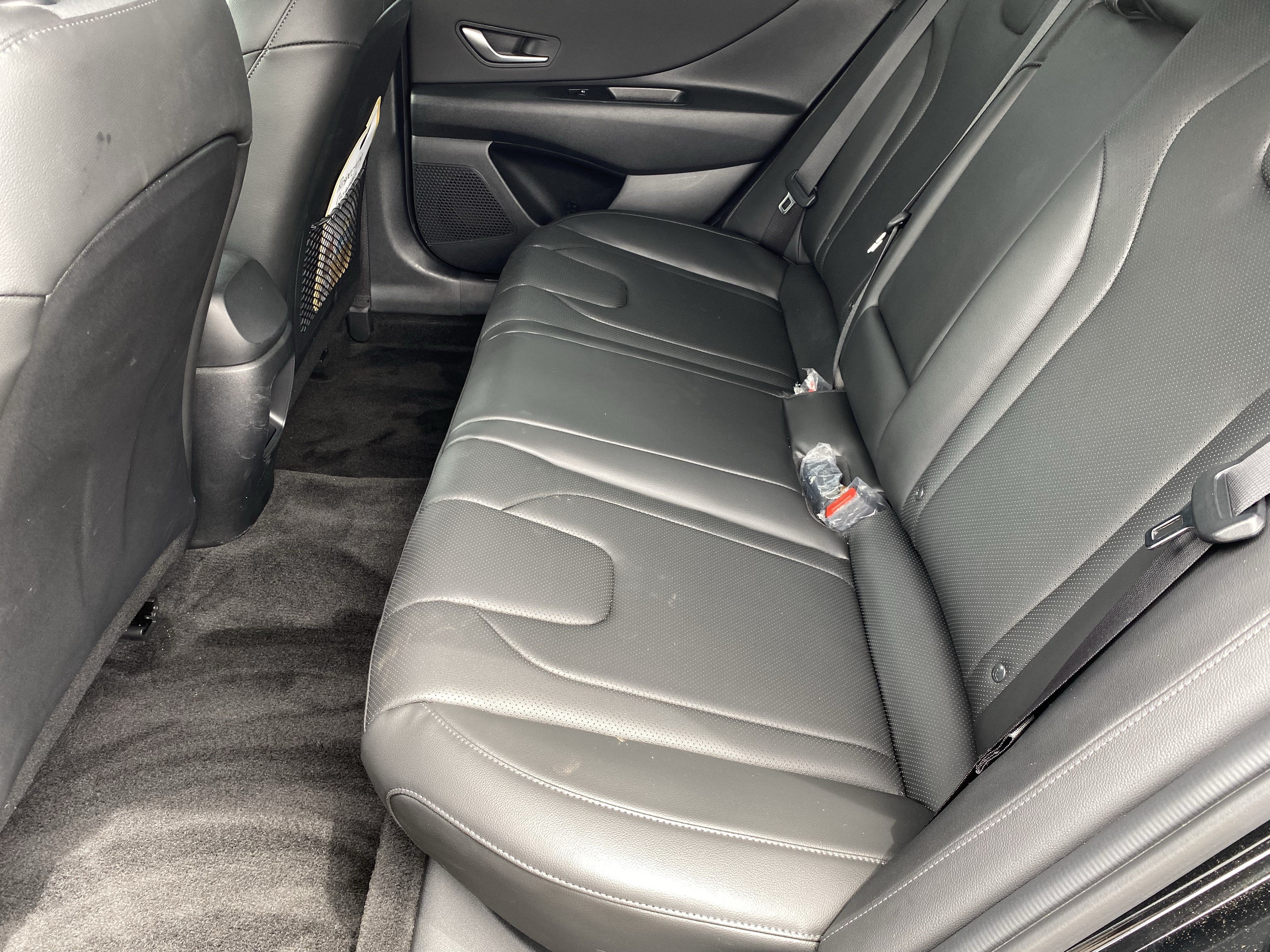 Certified 2024 Hyundai Elantra Limited FWD image 14