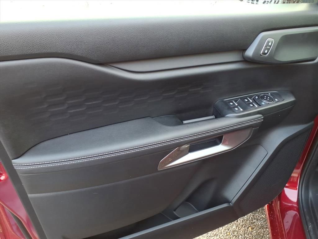 New 2025 Ford Ranger XLT w/ Chrome Accent Package image 9