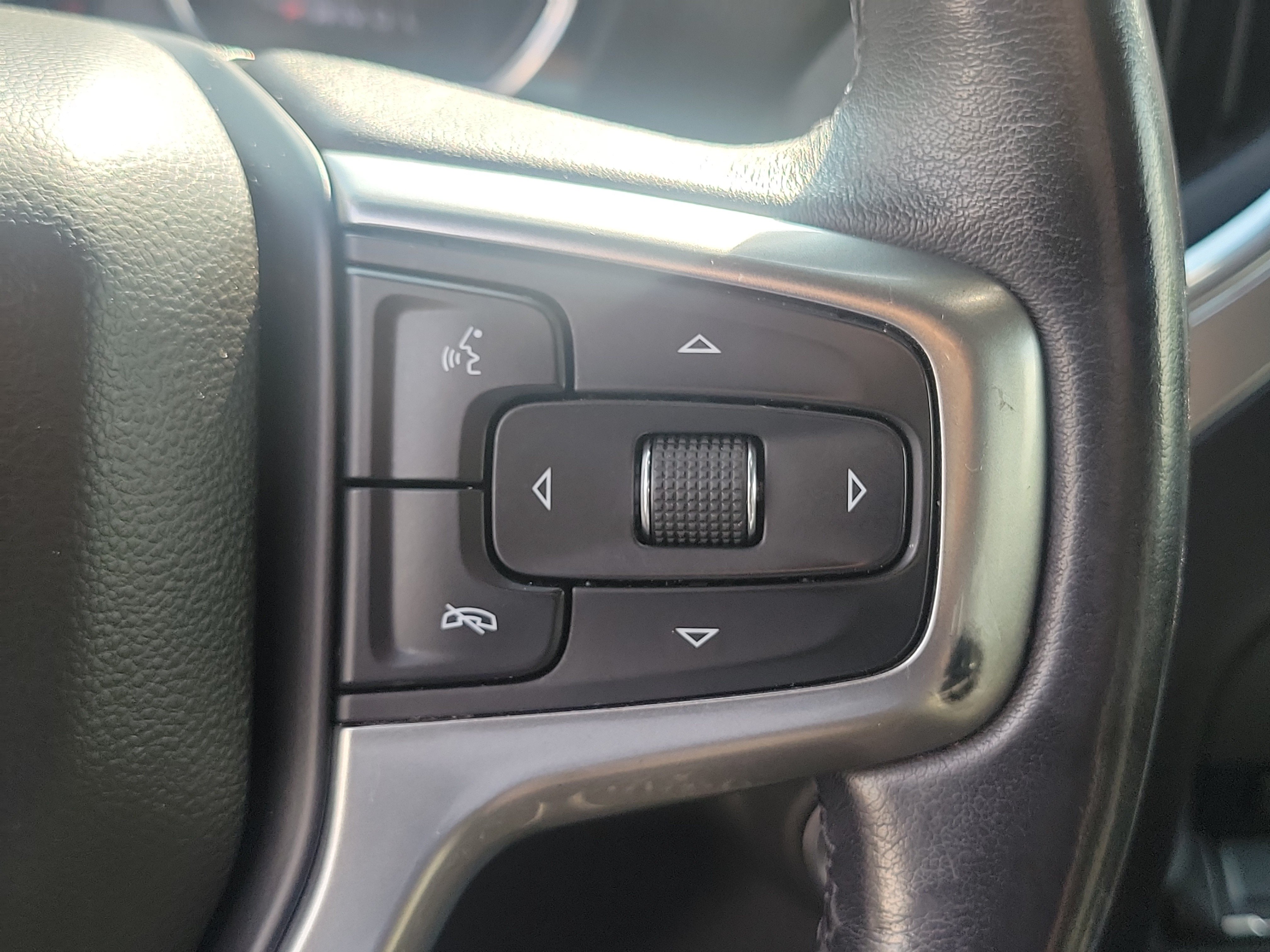 Used 2019 Chevrolet Silverado 1500 LT w/ All-Star Edition AWD/4WD image 24