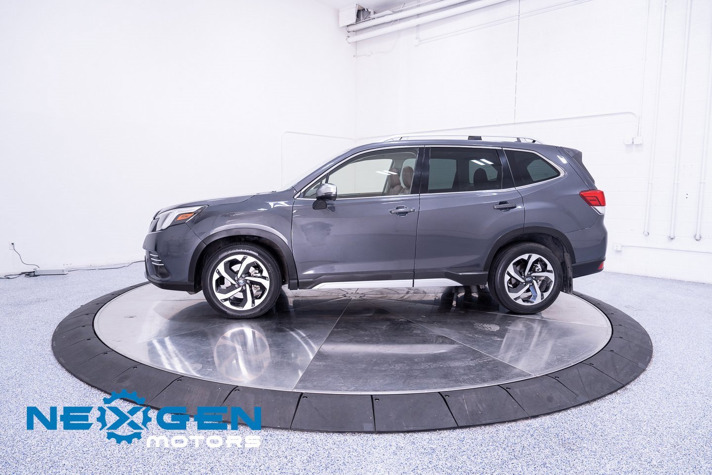 Used 2023 Subaru Forester Touring image 32