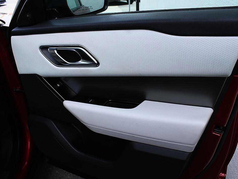 Used 2019 Land Rover Range Rover Velar S image 25