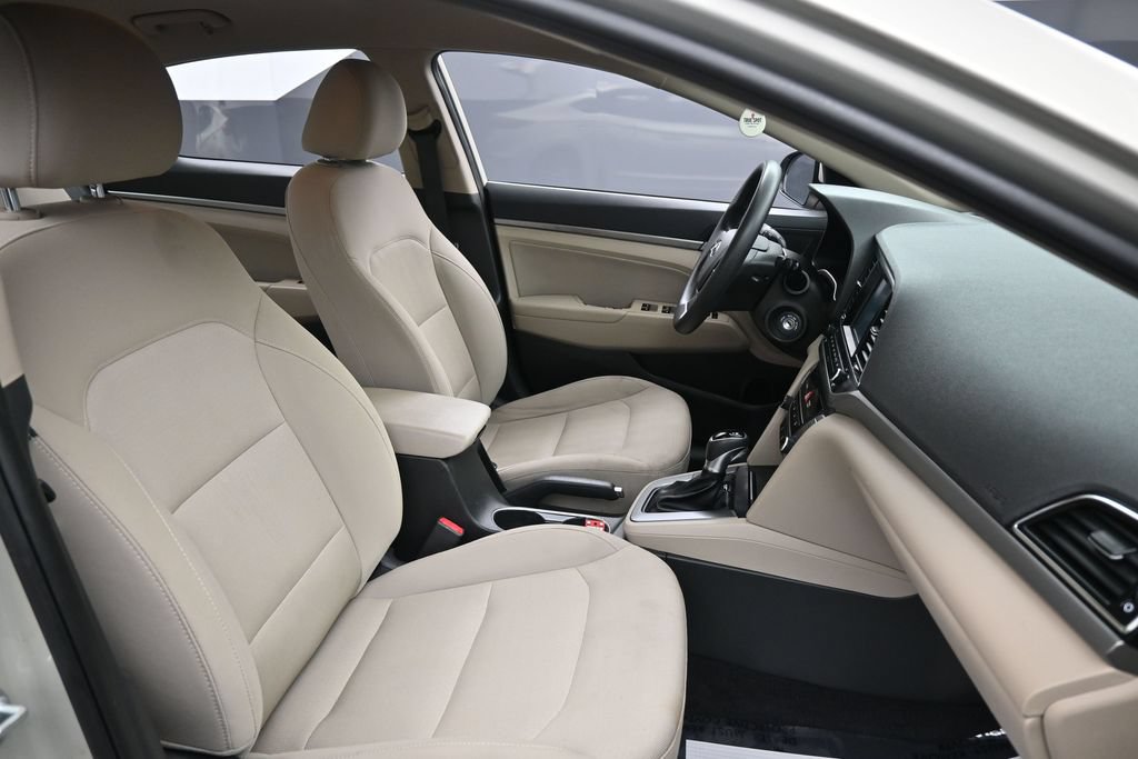Used 2017 Hyundai Elantra SE FWD image 27