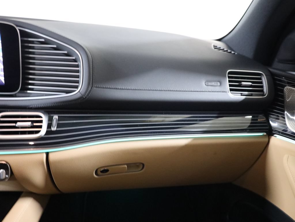 Used 2026 Mercedes-Benz GLS 580 4MATIC image 33